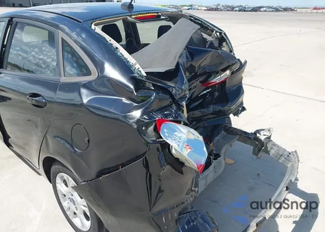 2016 Ford Fiesta Se z USA, uszkodzony, nr VIN 3FADP4BJXGM114899